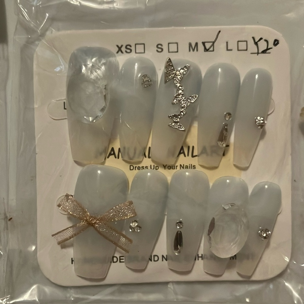 Press-On Nails Bundle - Picture 7 of 7